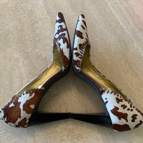 🎉HOST PICK🎉GIANNI BINI heel, brown/white fur, cut out sides, 3.5” heel. 8M EUC - Picture 7 of 12